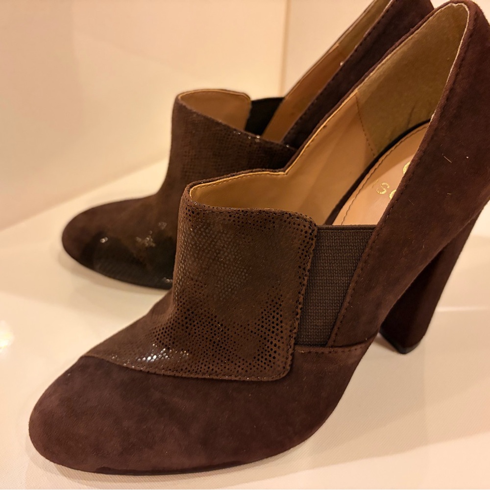 Isola Dark Brown Suede Heels